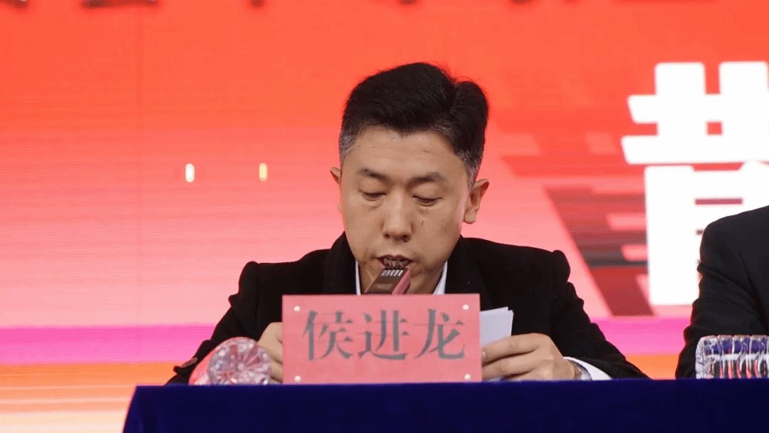八方体育官网入口(中专部)主任谢雷