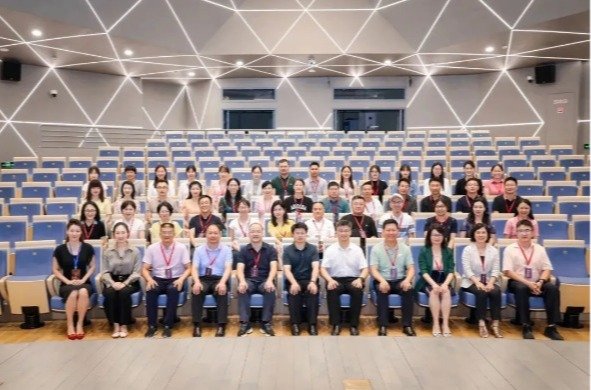增加二期建设项目用地内机耕路两边临时围挡